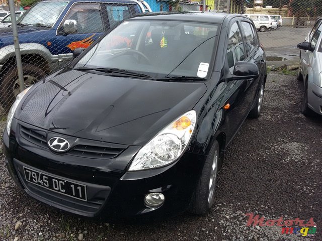 2011' Hyundai photo #6