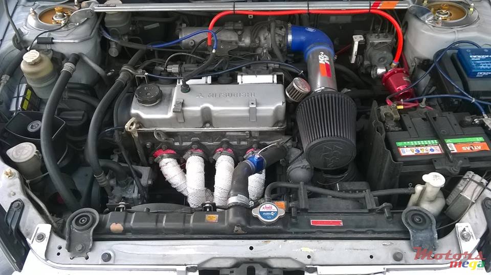 2003' Mitsubishi Lancer photo #4