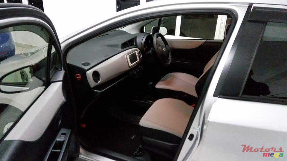 2013' Toyota Vitz photo #2