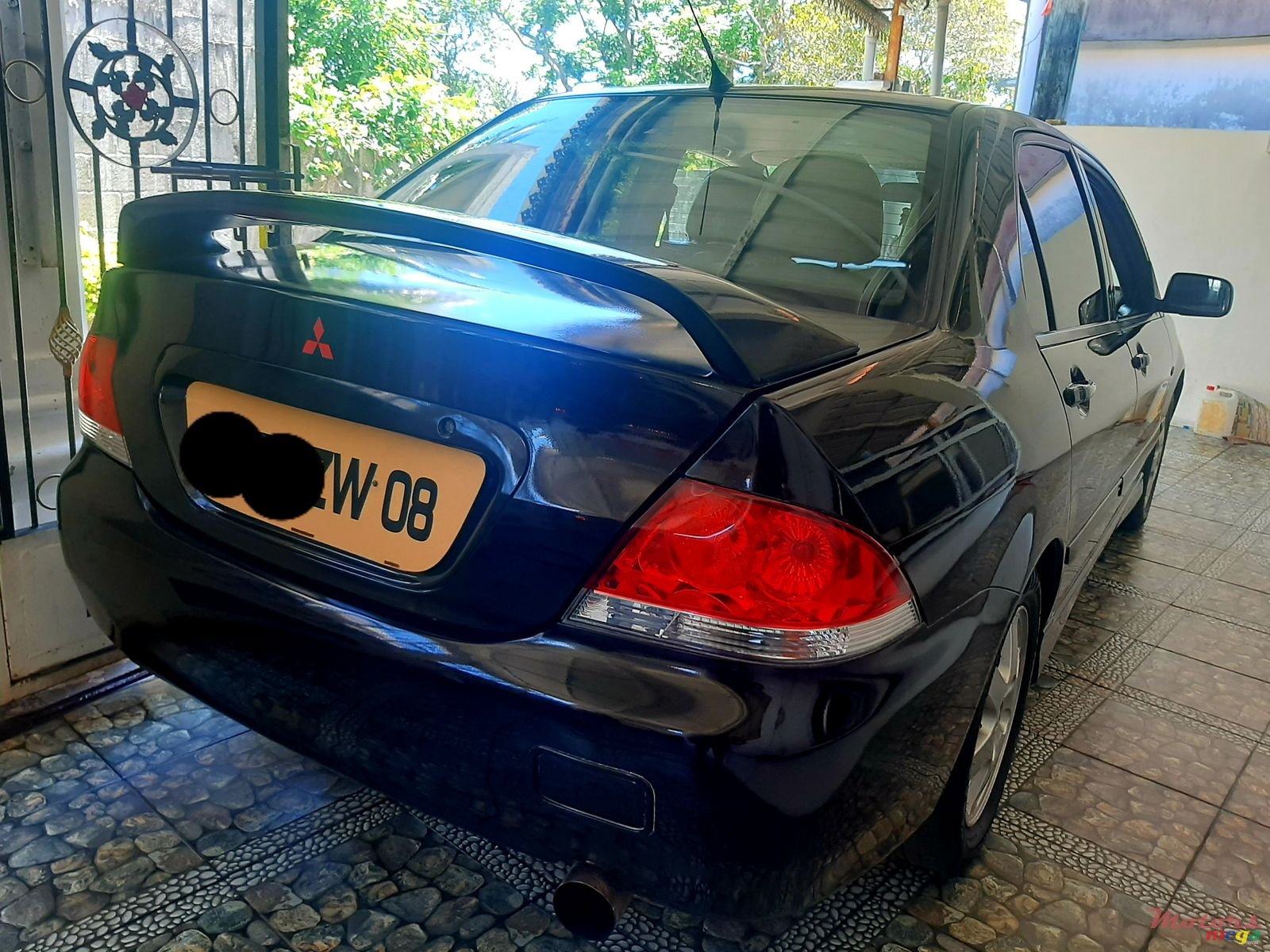 2008' Mitsubishi Lancer photo #3