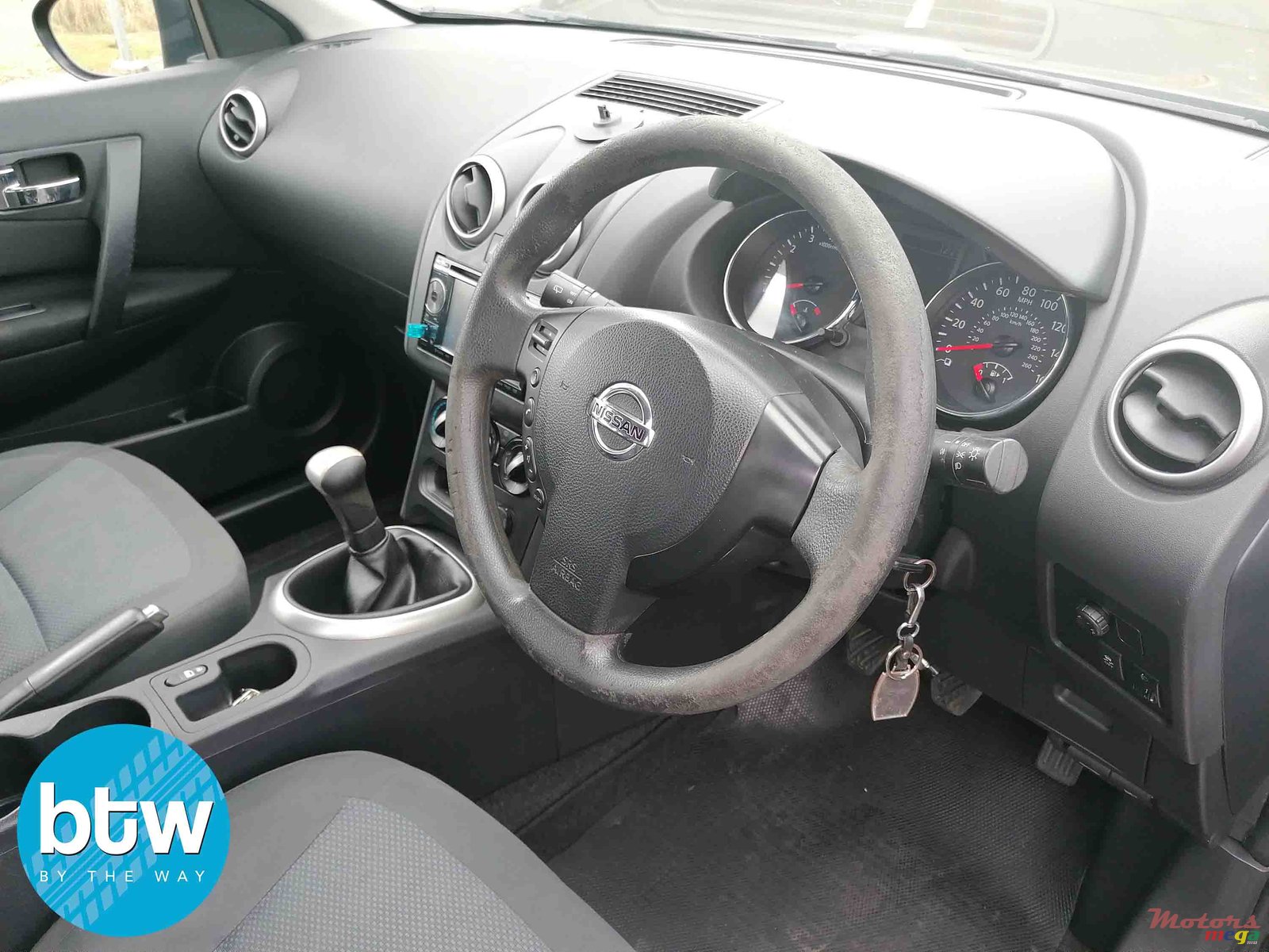 2012' Nissan Qashqai+2 7-searter photo #5