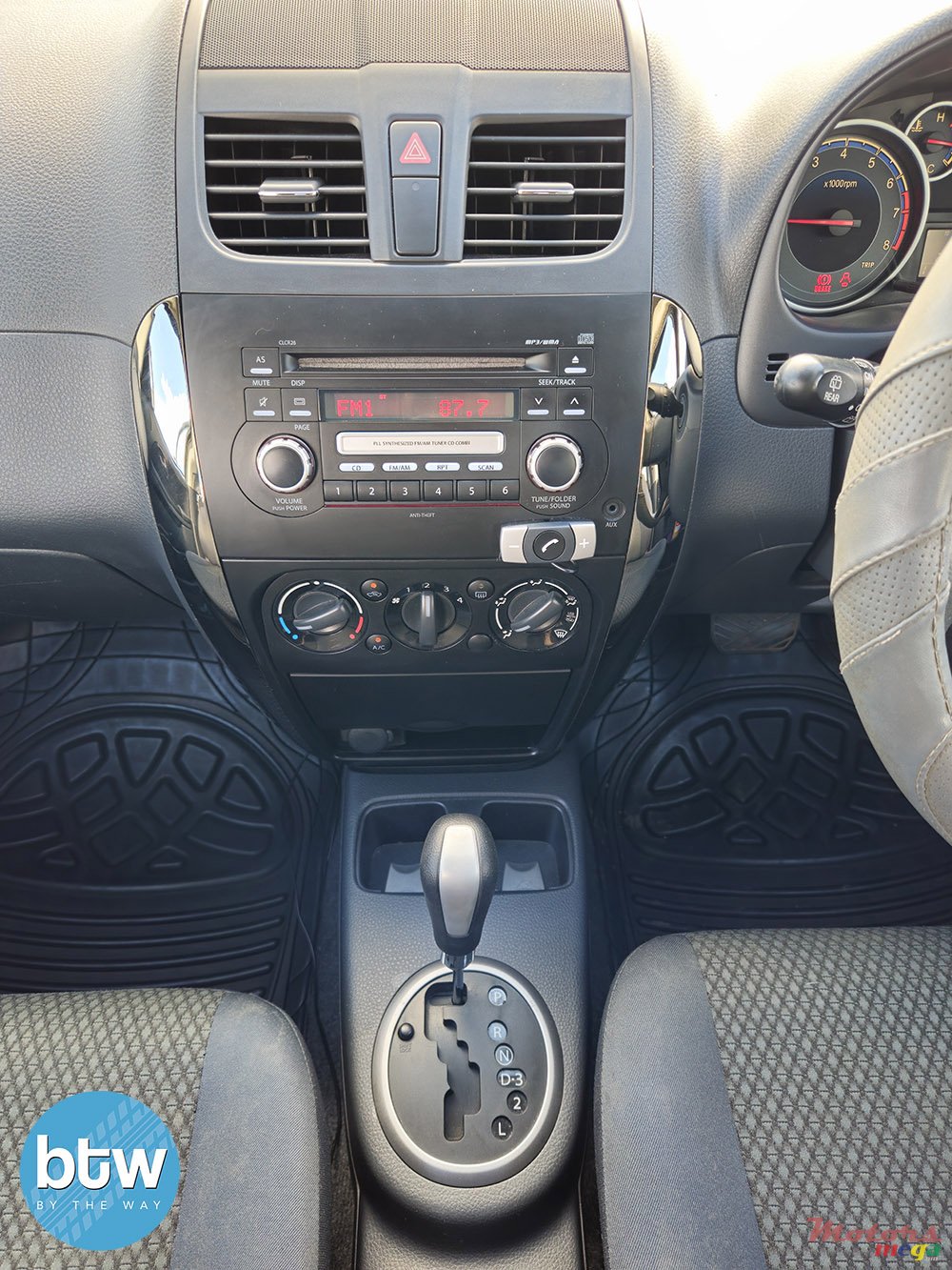 2014' Suzuki SX4 photo #7