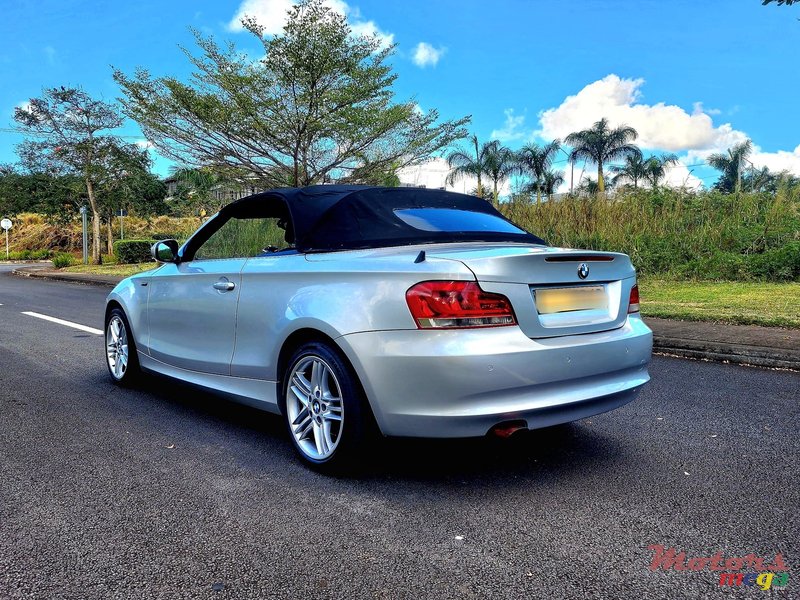 2012' BMW 1 Series Convertible photo #5