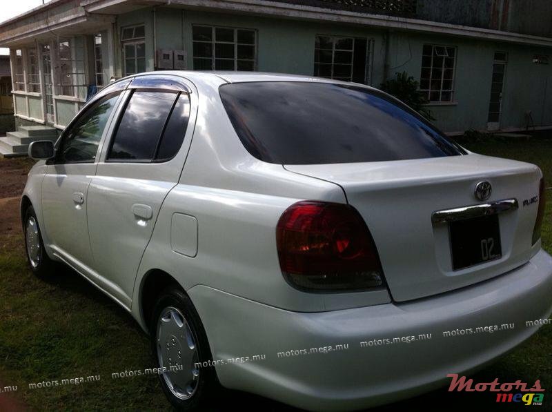 2002' Toyota photo #2