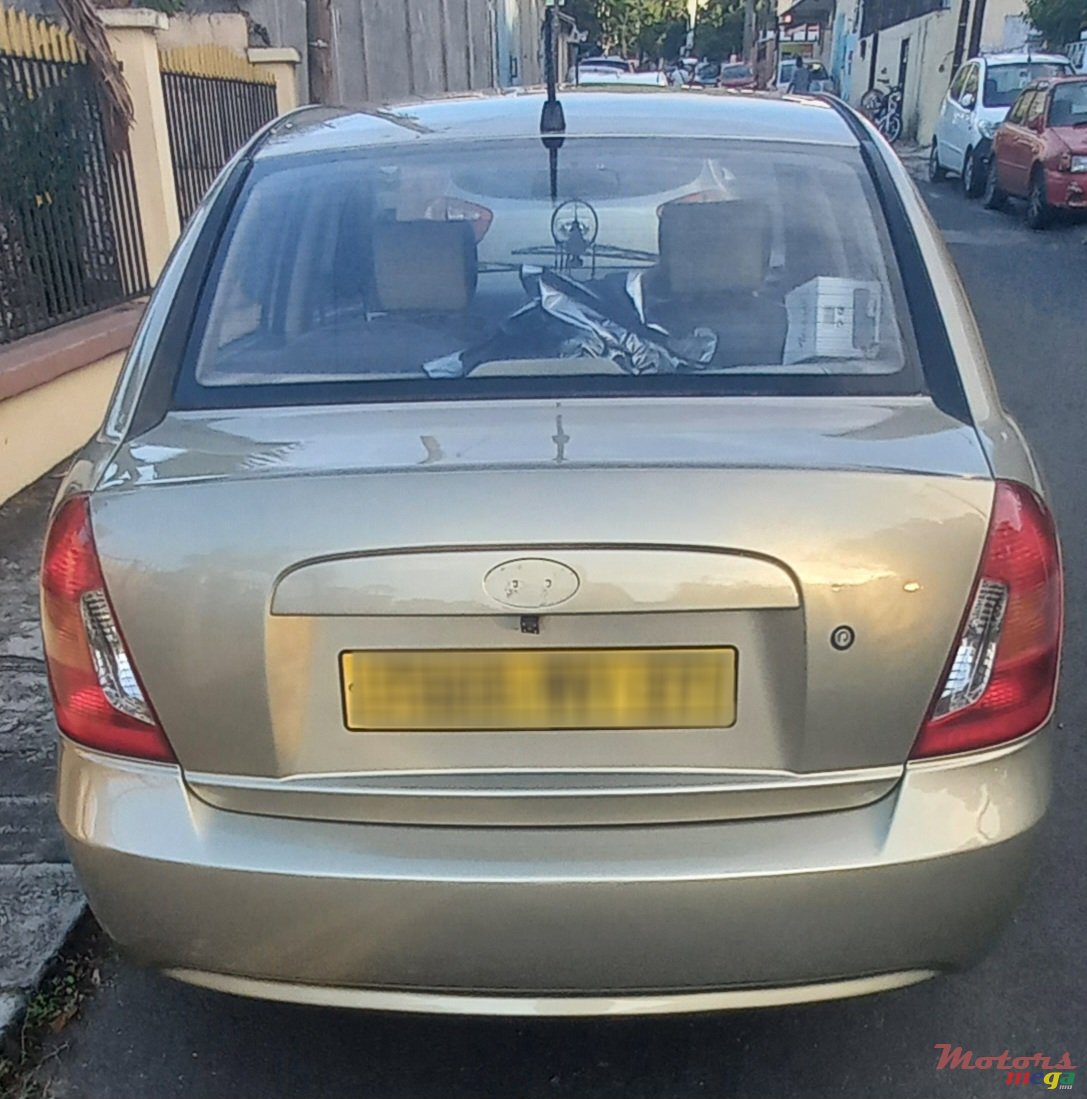 2007' Hyundai Accent photo #2