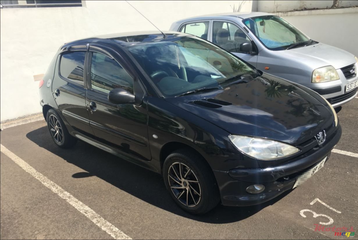 2002' Peugeot 206 photo #1