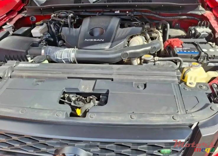 2022' Nissan Navara photo #3