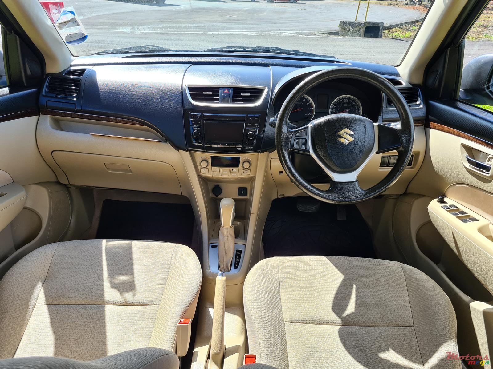 2016' Suzuki Swift DZIRE AUTOMATIC for sale. VacoasPhoenix, Mauritius