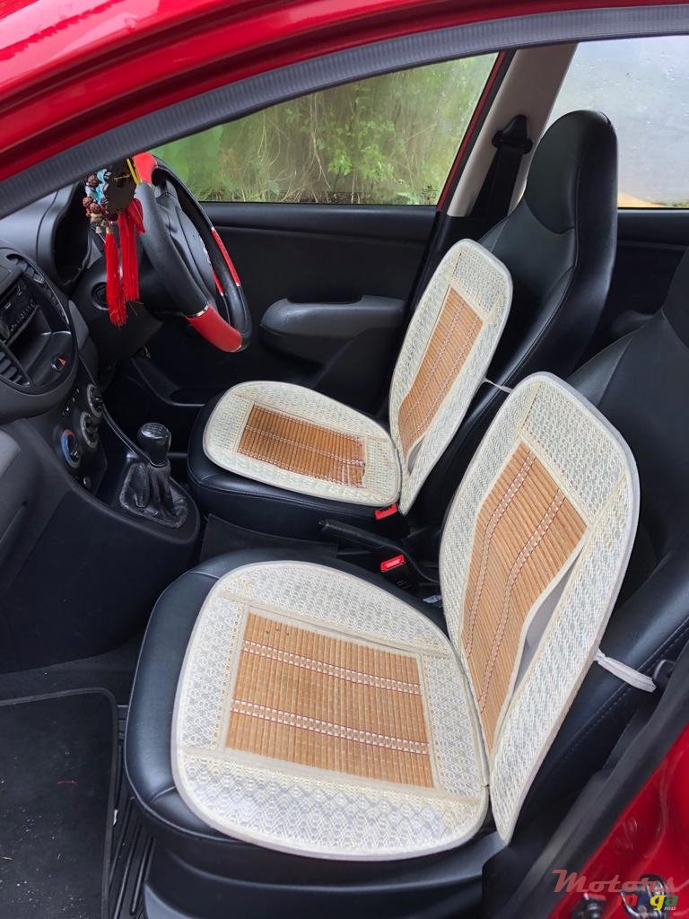 2013' Hyundai i10 photo #4