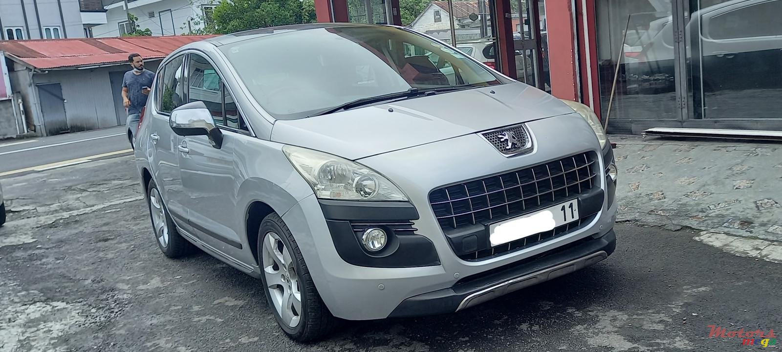 2011' Peugeot 3008 photo #1