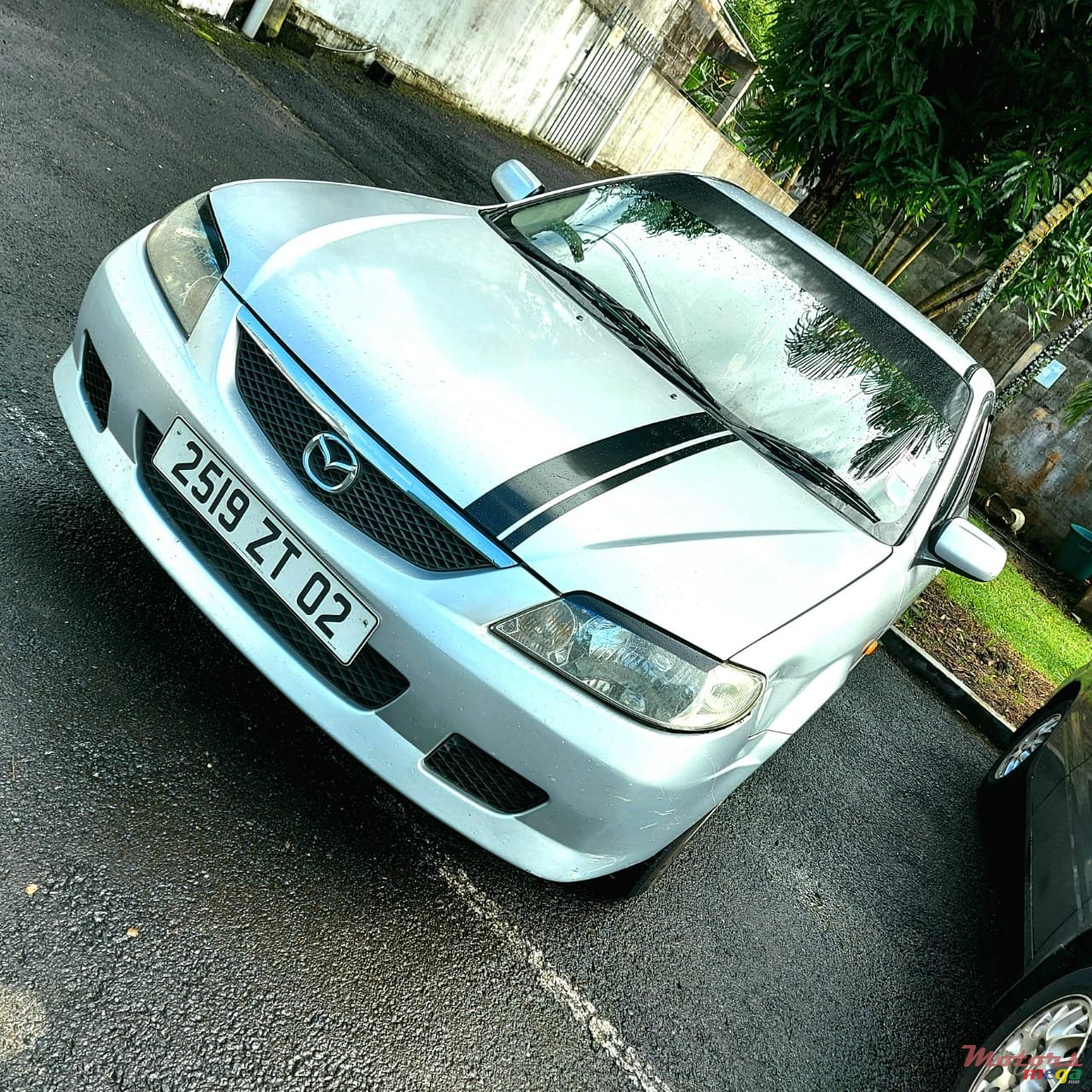 2002' Mazda Familia Dorigine photo #5