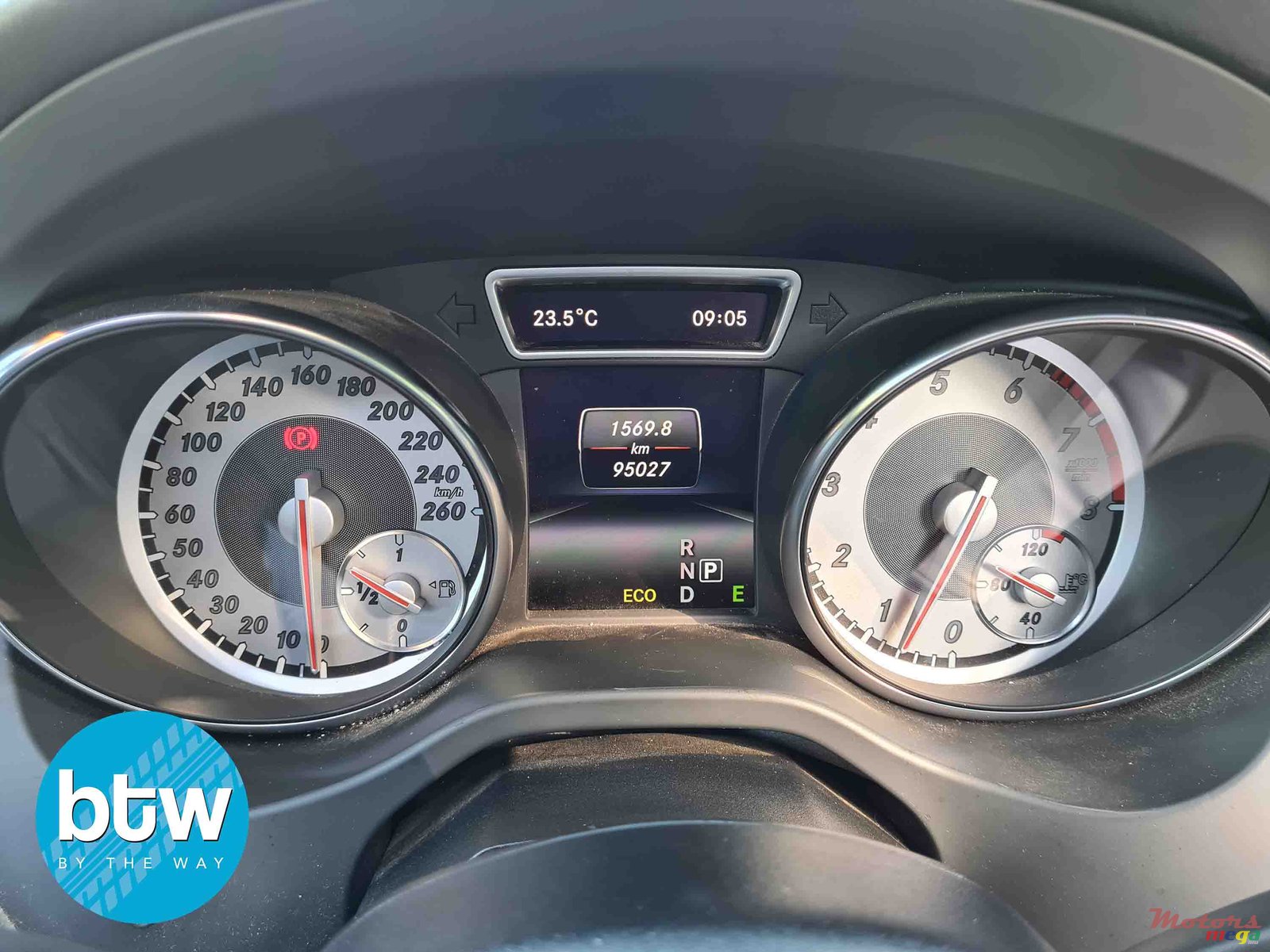 2014' Mercedes-Benz CLA 180 photo #7