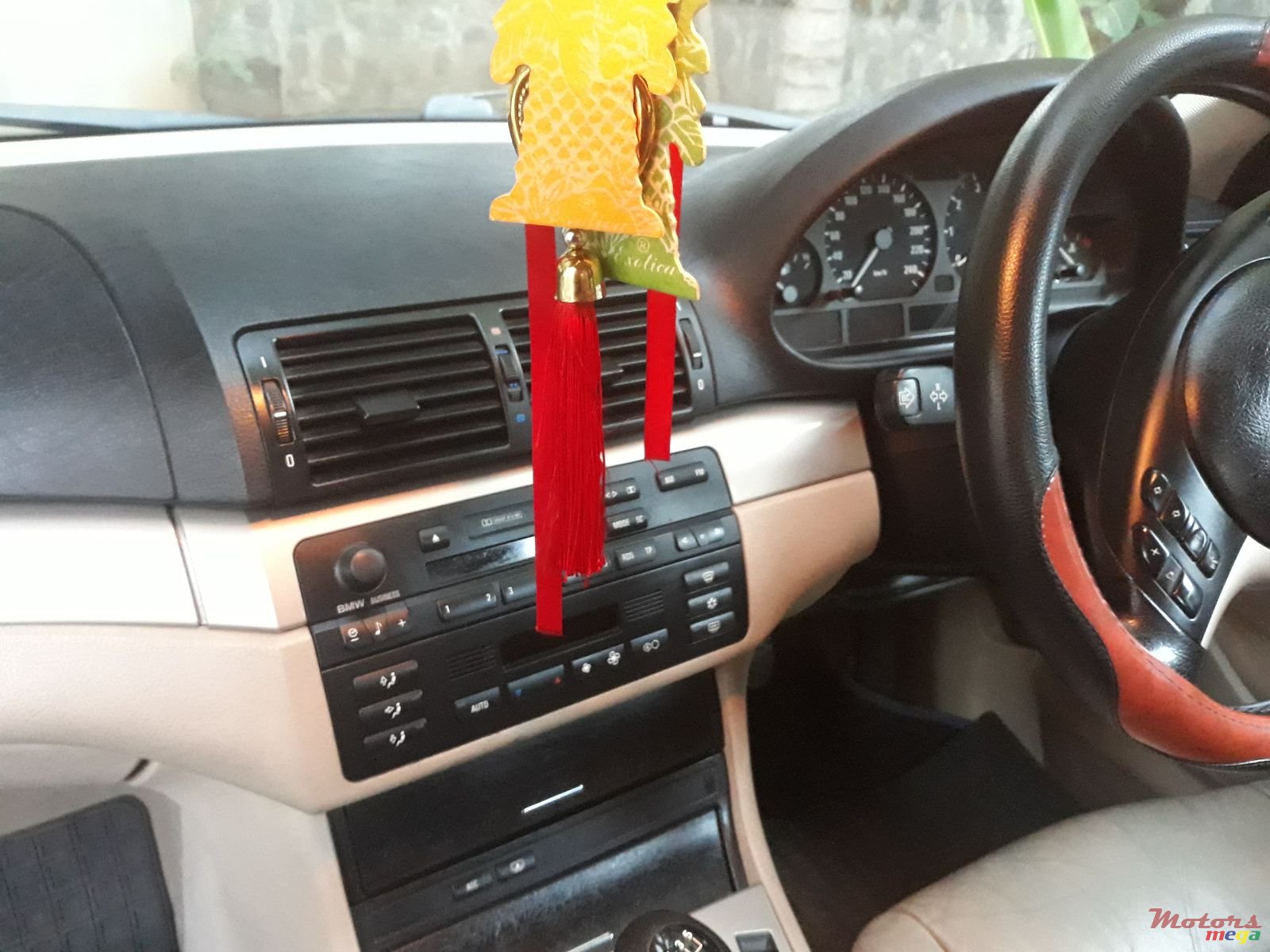 2001' BMW 3 Series E46 2000-2005 photo #1