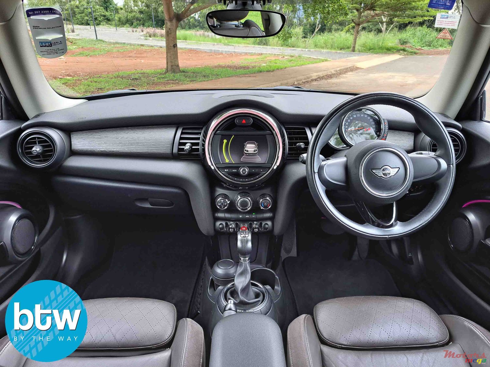 2016' MINI Cooper photo #7