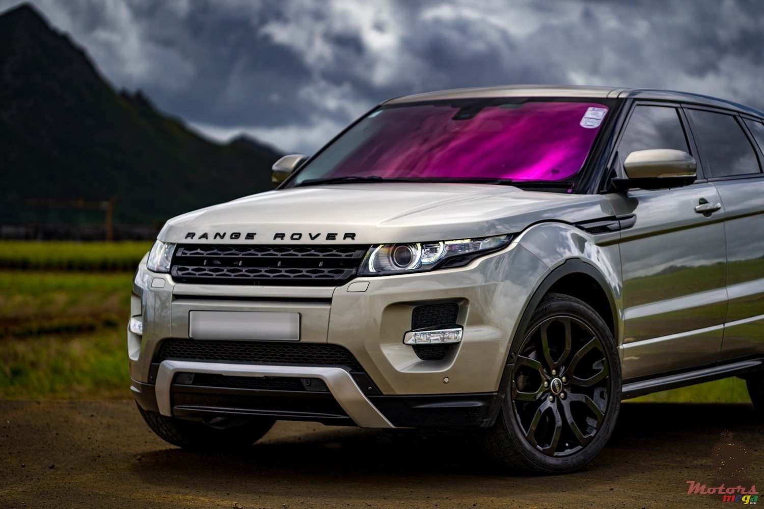 2012' Land Rover Range Rover Evoque photo #4
