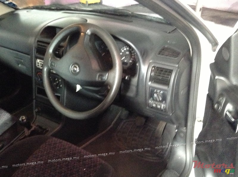 2001' Opel Astra photo #4