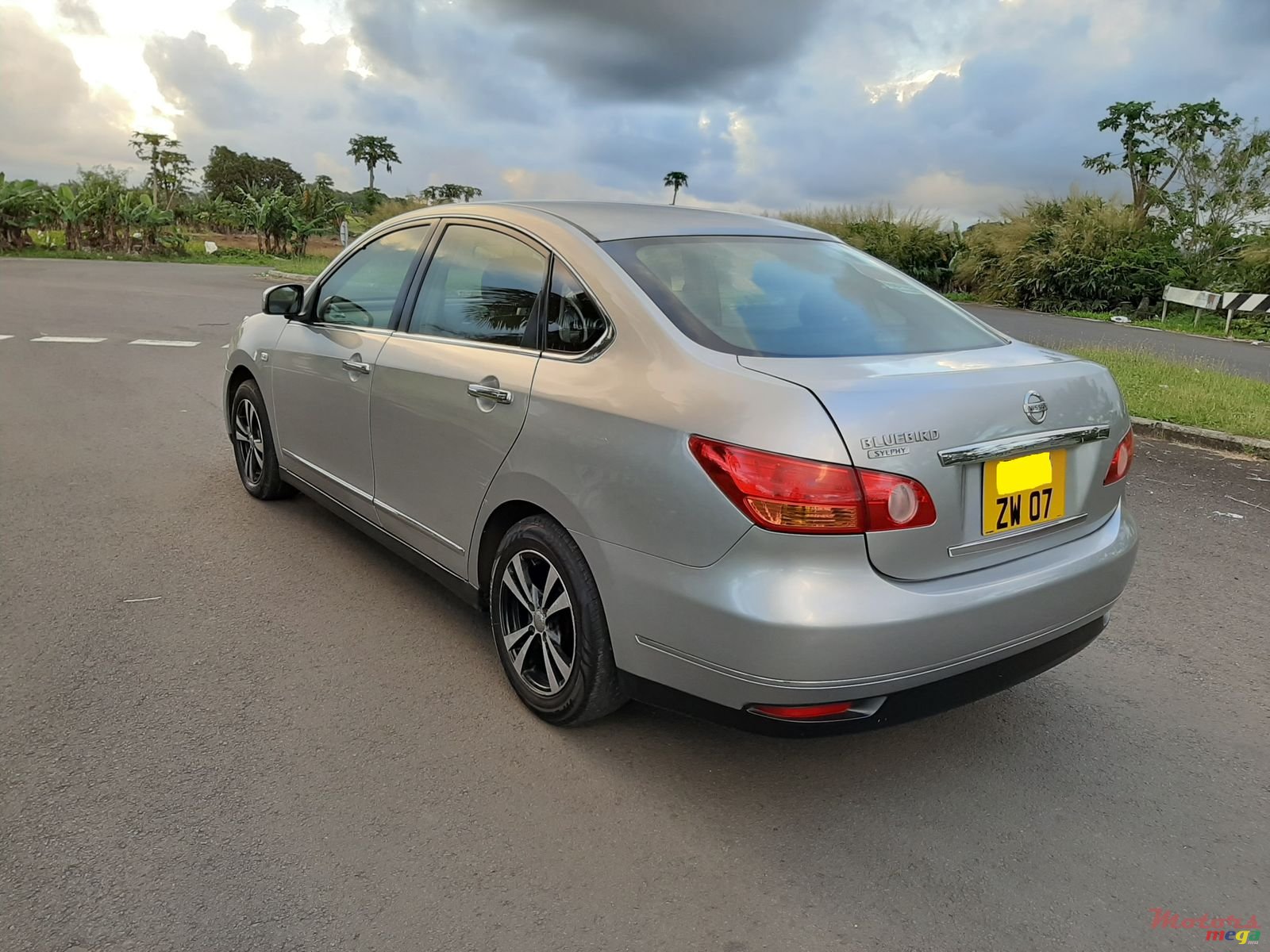 2007' Nissan Bluebird photo #3