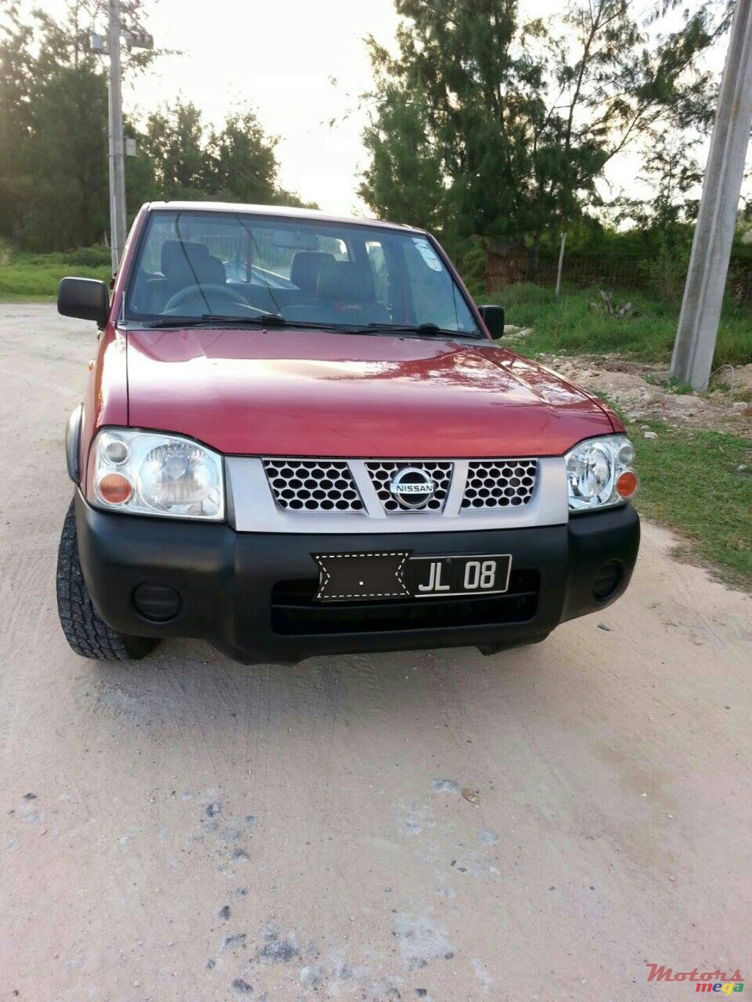 2008' Nissan Navara photo #3