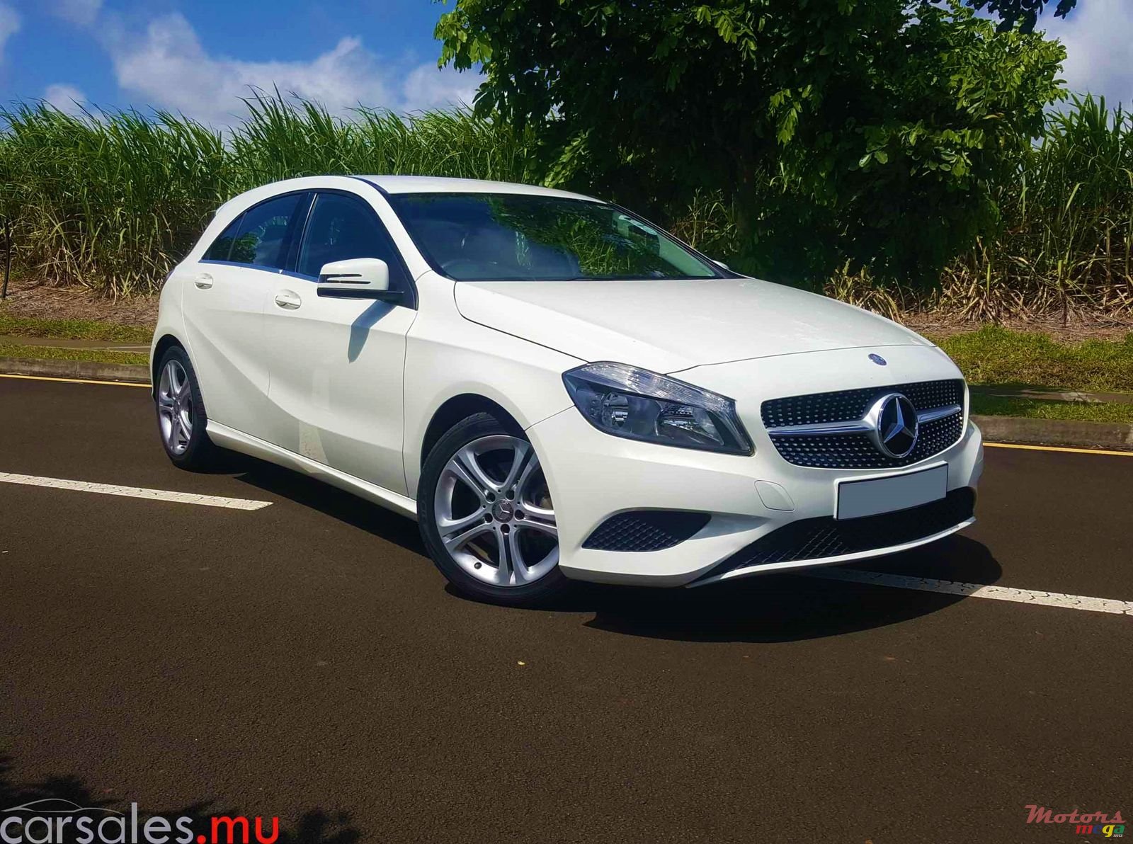 2014' Mercedes-Benz A 200 AMG photo #2