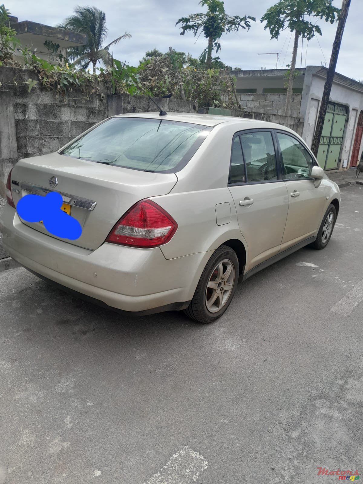 2005' Nissan Tiida photo #1