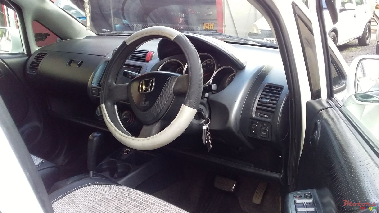 2004' Honda Jazz photo #3