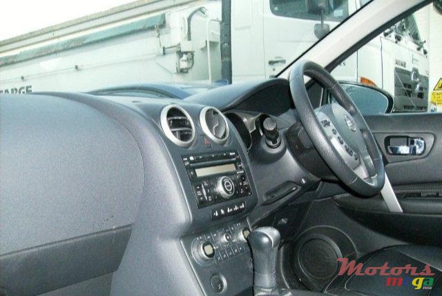 2008' Nissan Qashqai Tekna (full options) photo #3