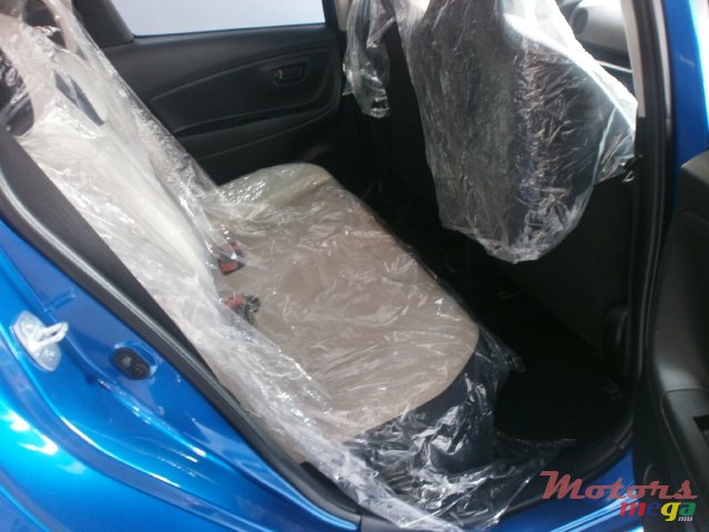 2014' Toyota Vitz vista photo #2