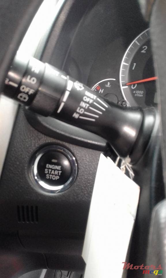 2009' Toyota Axio photo #5