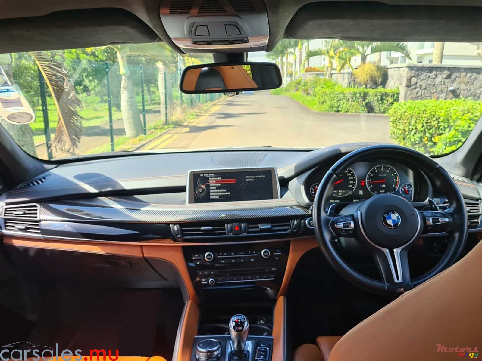 2015' BMW X5 M 4.4 Twin Power Turbo XDrive photo #6