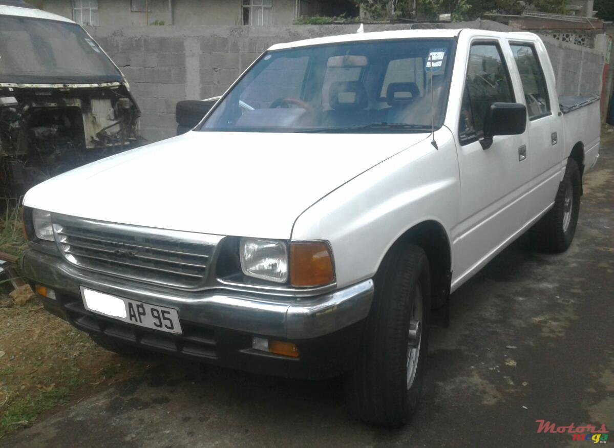 1995' Isuzu KB Series photo #1
