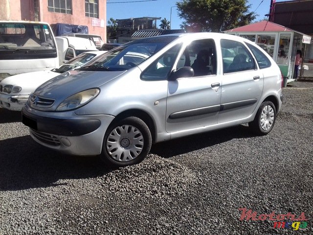 2003' Citroen Picasso photo #2