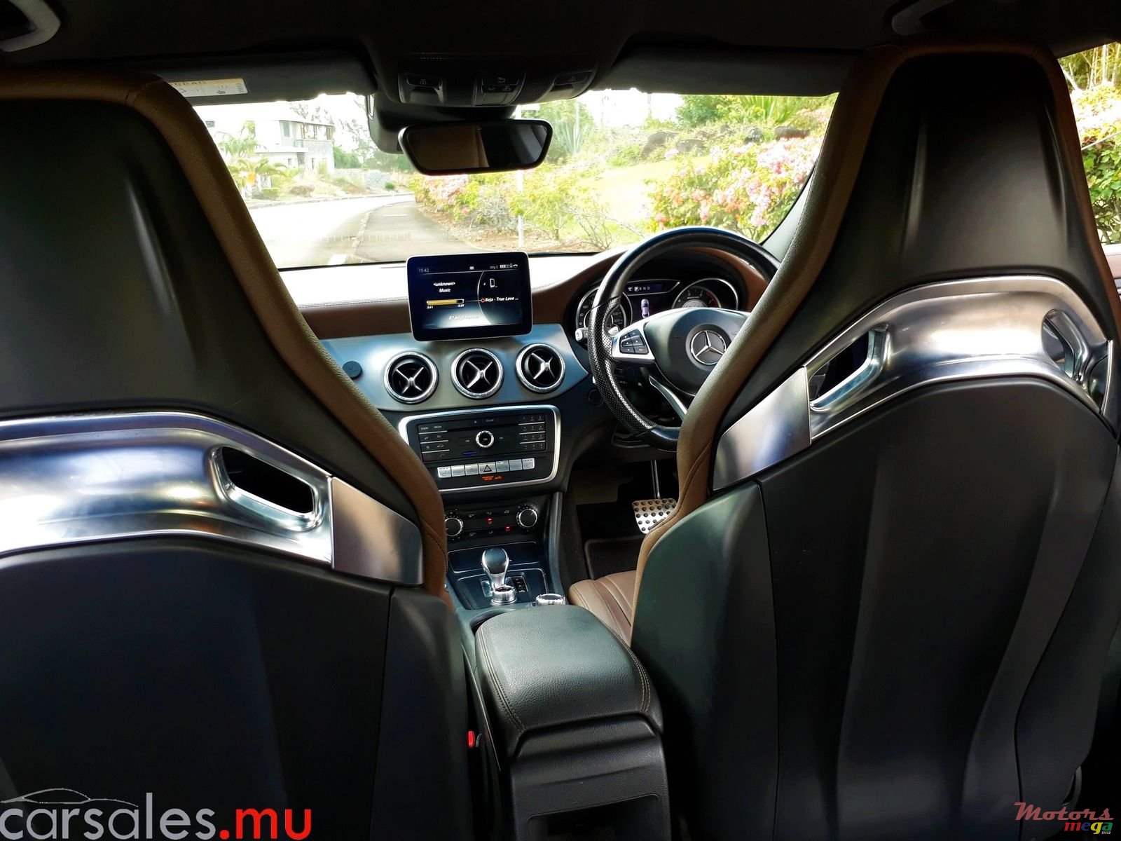 2017' Mercedes-Benz CLA 45 AMG 4Matic Turbo photo #5