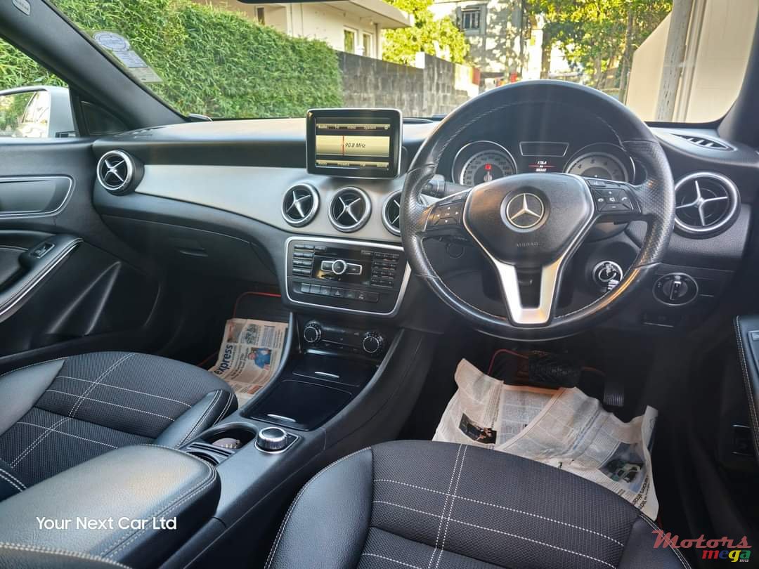 2014' Mercedes-Benz CLA 200 photo #5