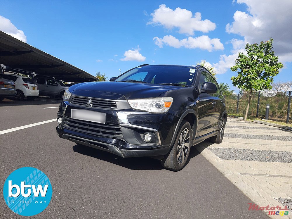 2018' Mitsubishi ASX photo #2