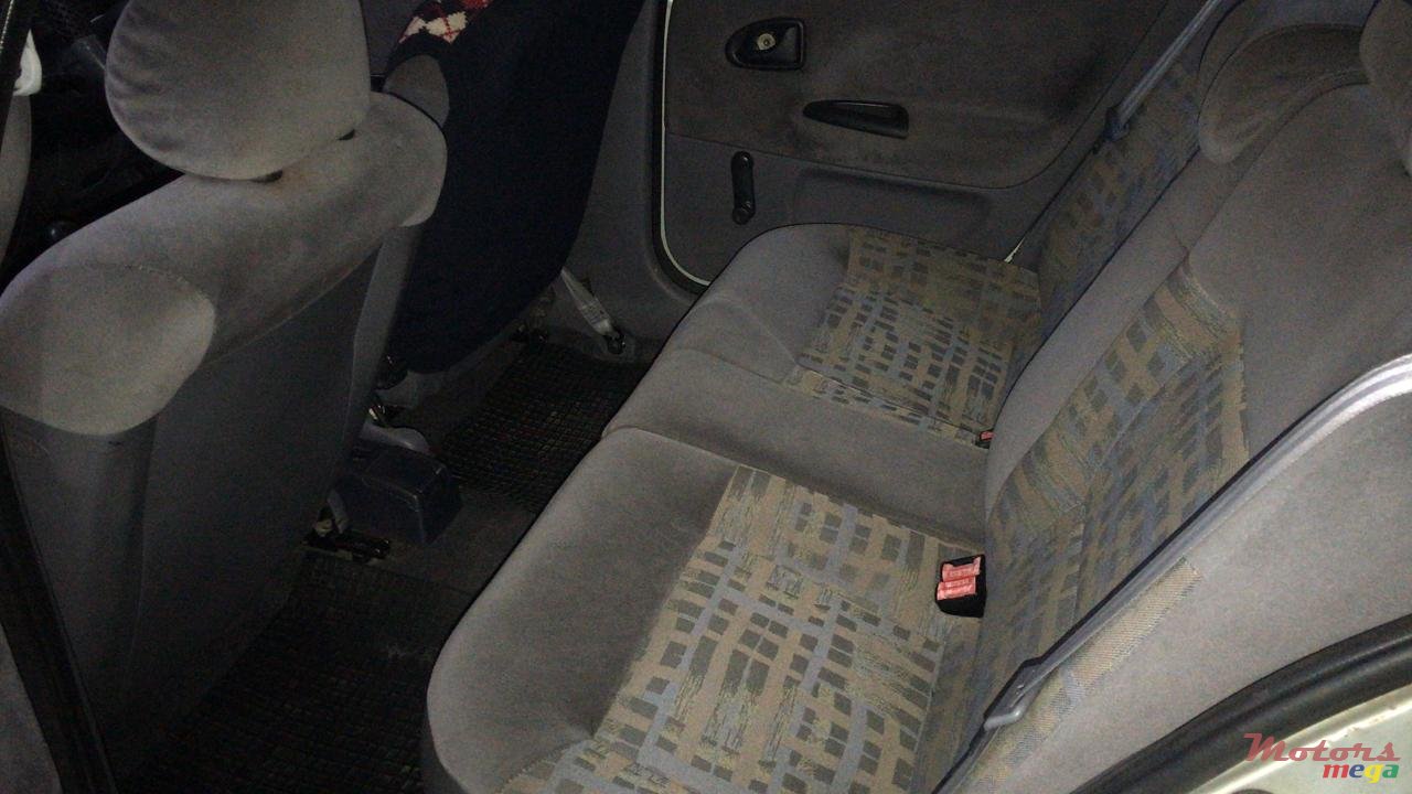 2000' Renault Megane photo #5