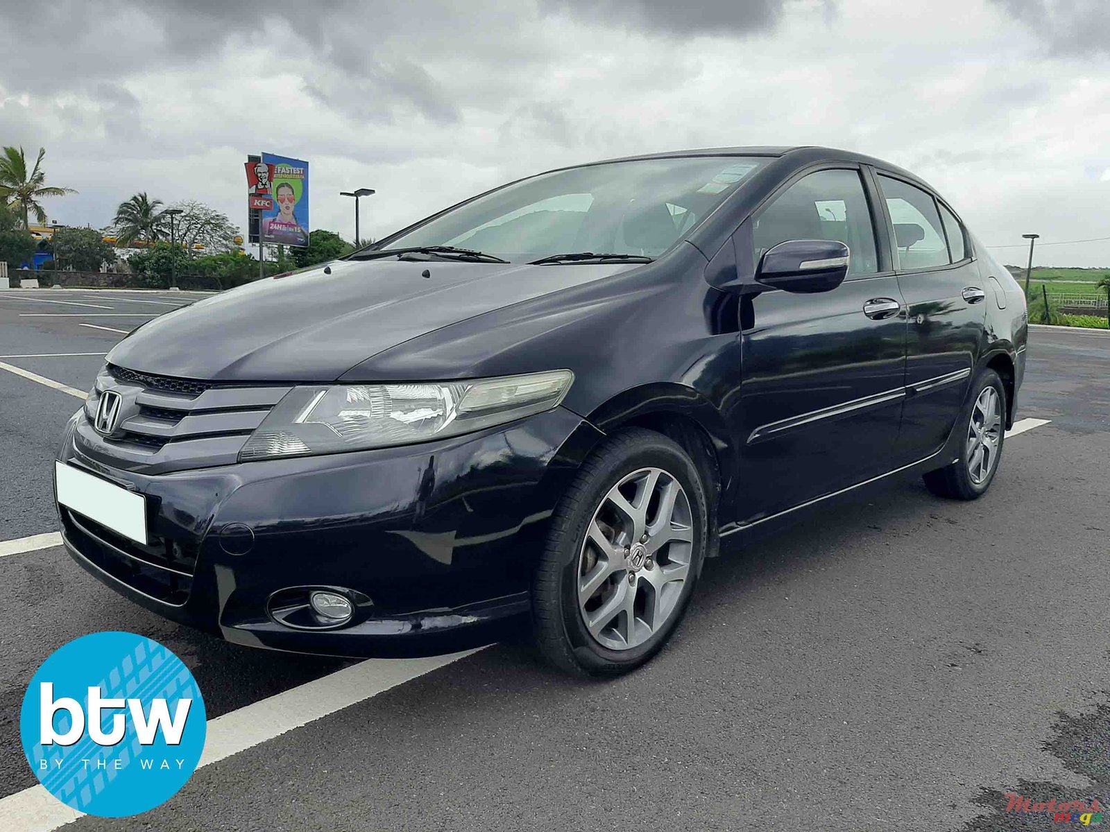 2010' Honda City photo #2