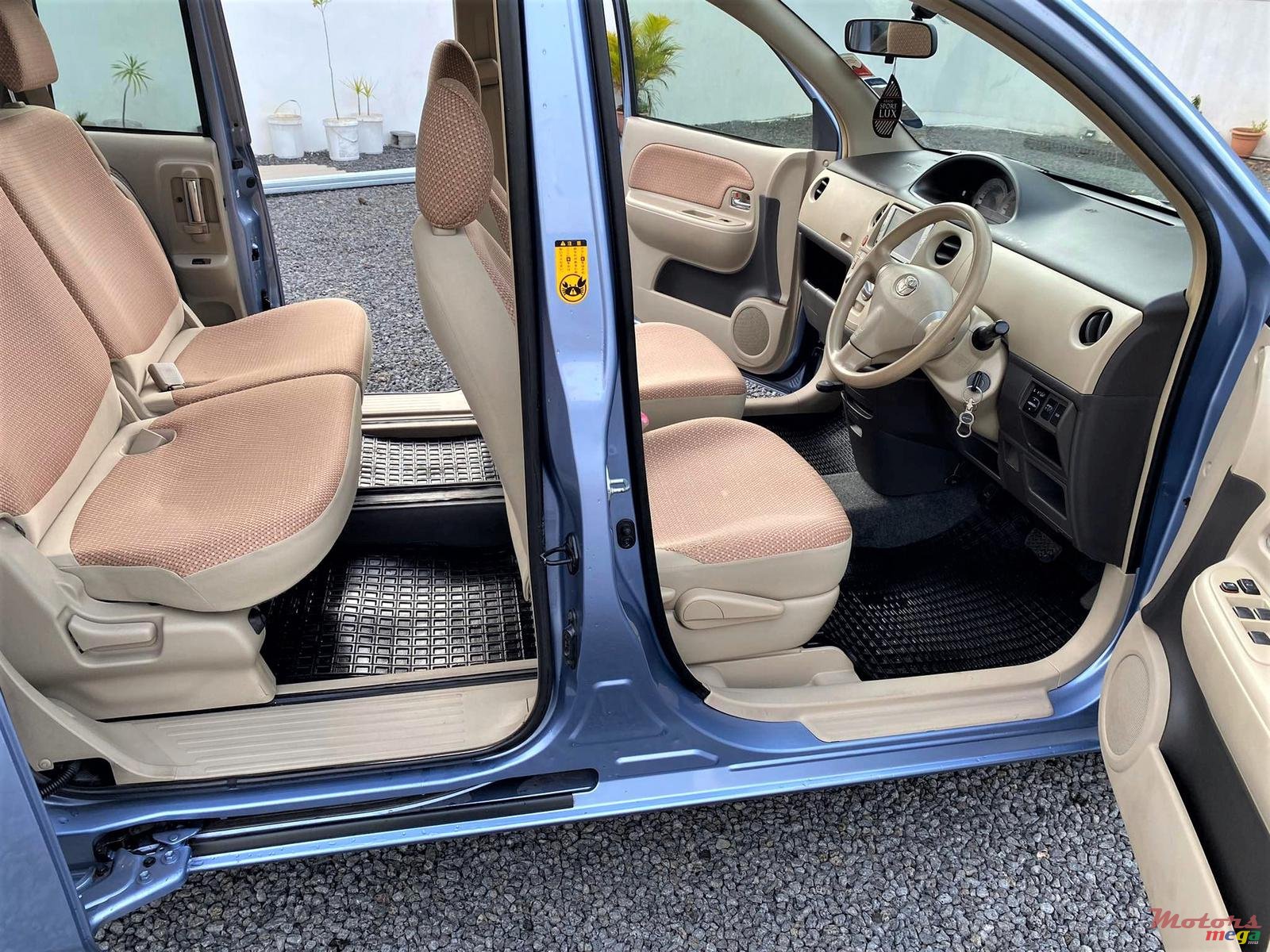 2012' Toyota Sienta Auto 1.5L JAPAN photo #4