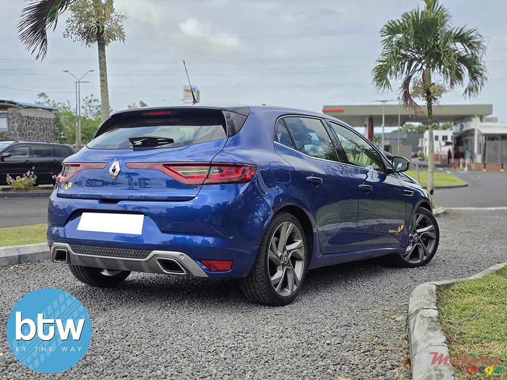2017' Renault Megane 4 GT 4CONTROL photo #3