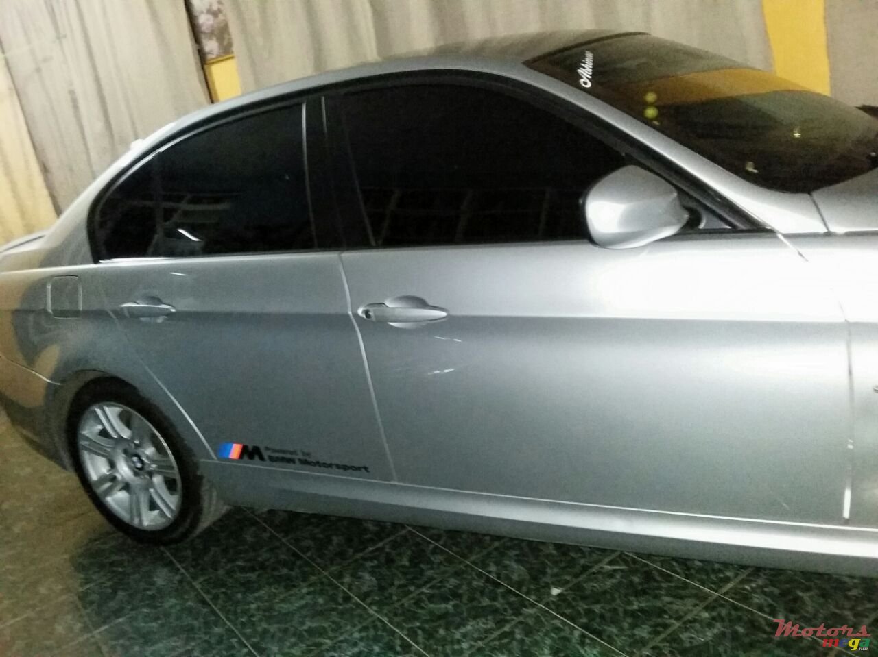 2011' BMW M3 320i photo #2