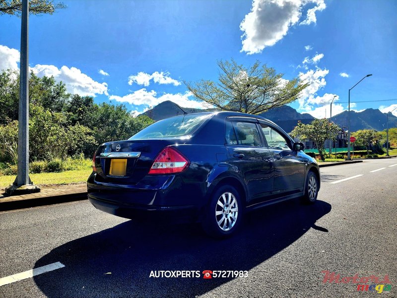 2010' Nissan Tiida Manual photo #4