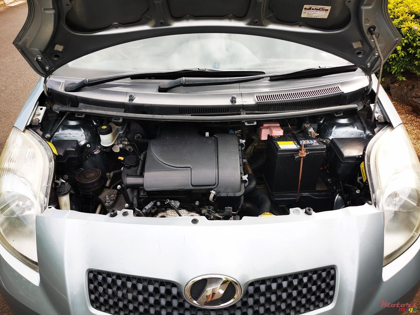 2006' Toyota Vitz 1.0L photo #5