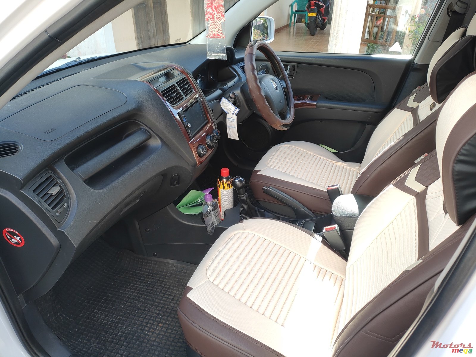 2010' Kia Sportage photo #6