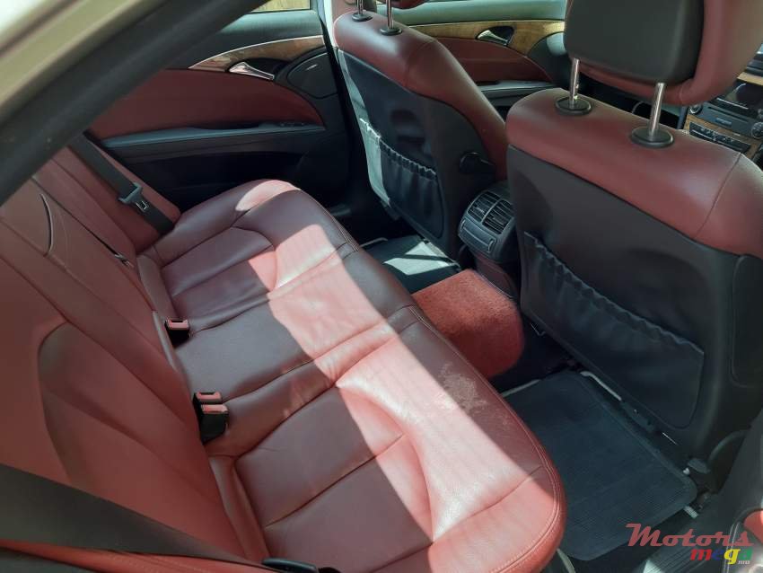 2008' Mercedes-Benz 200E photo #5