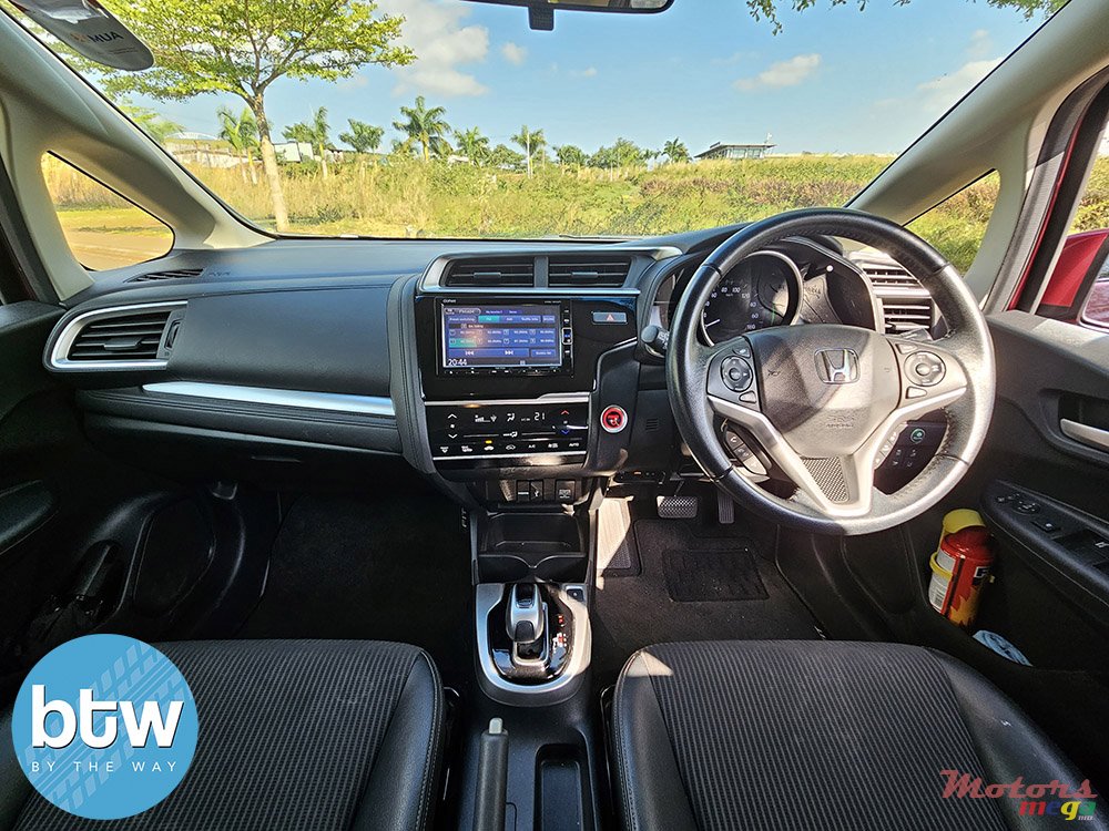 2018' Honda Fit photo #7