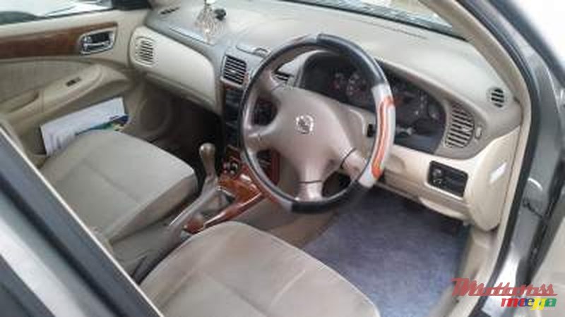 2005' Nissan N17 BlueBird Sylphy photo #2