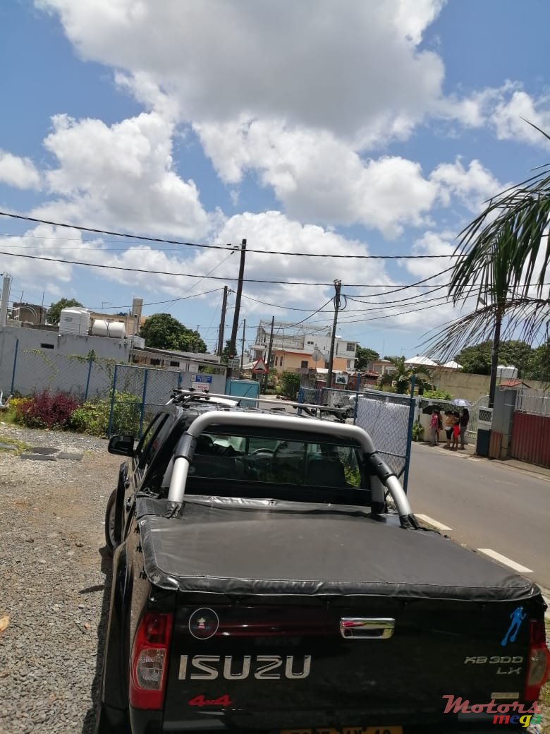 2012' Isuzu KB Series 300 photo #5