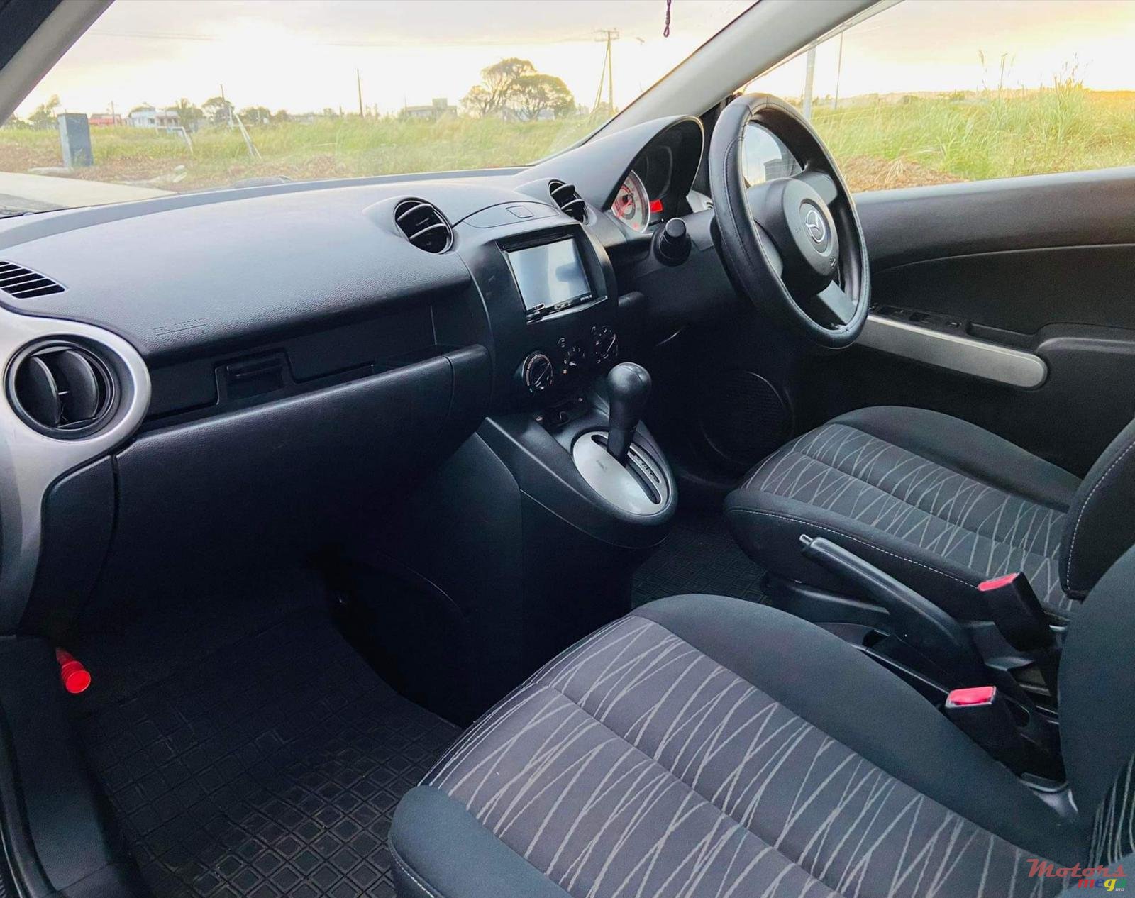 2008' Mazda Demio photo #5