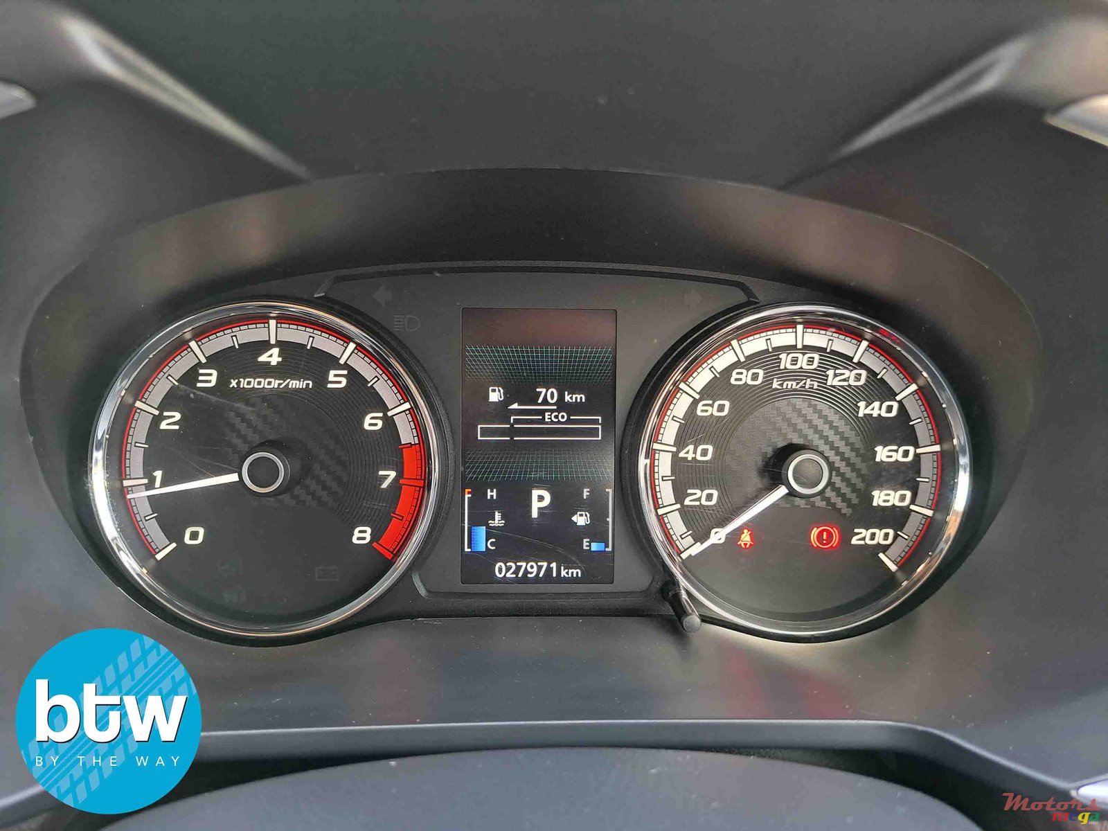 2021' Mitsubishi photo #7