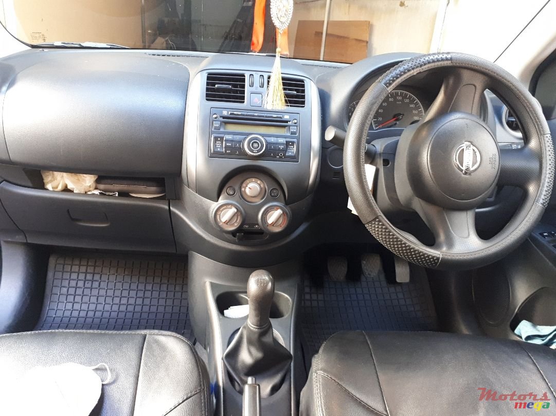 2013' Nissan Almera photo #1