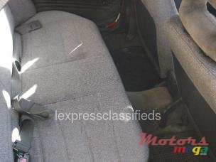 1995' Mazda 323 photo #2